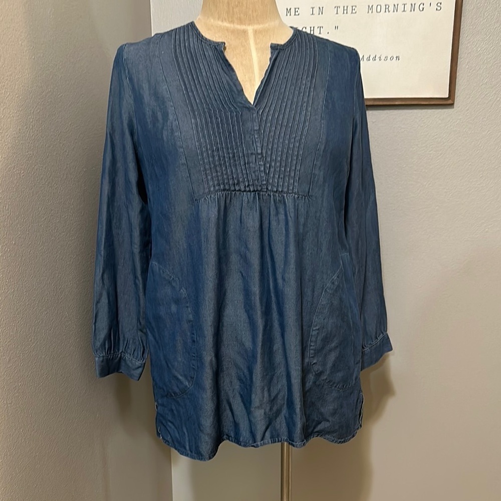 Women's Pintuck Tunic Top - Denim Blue EUC